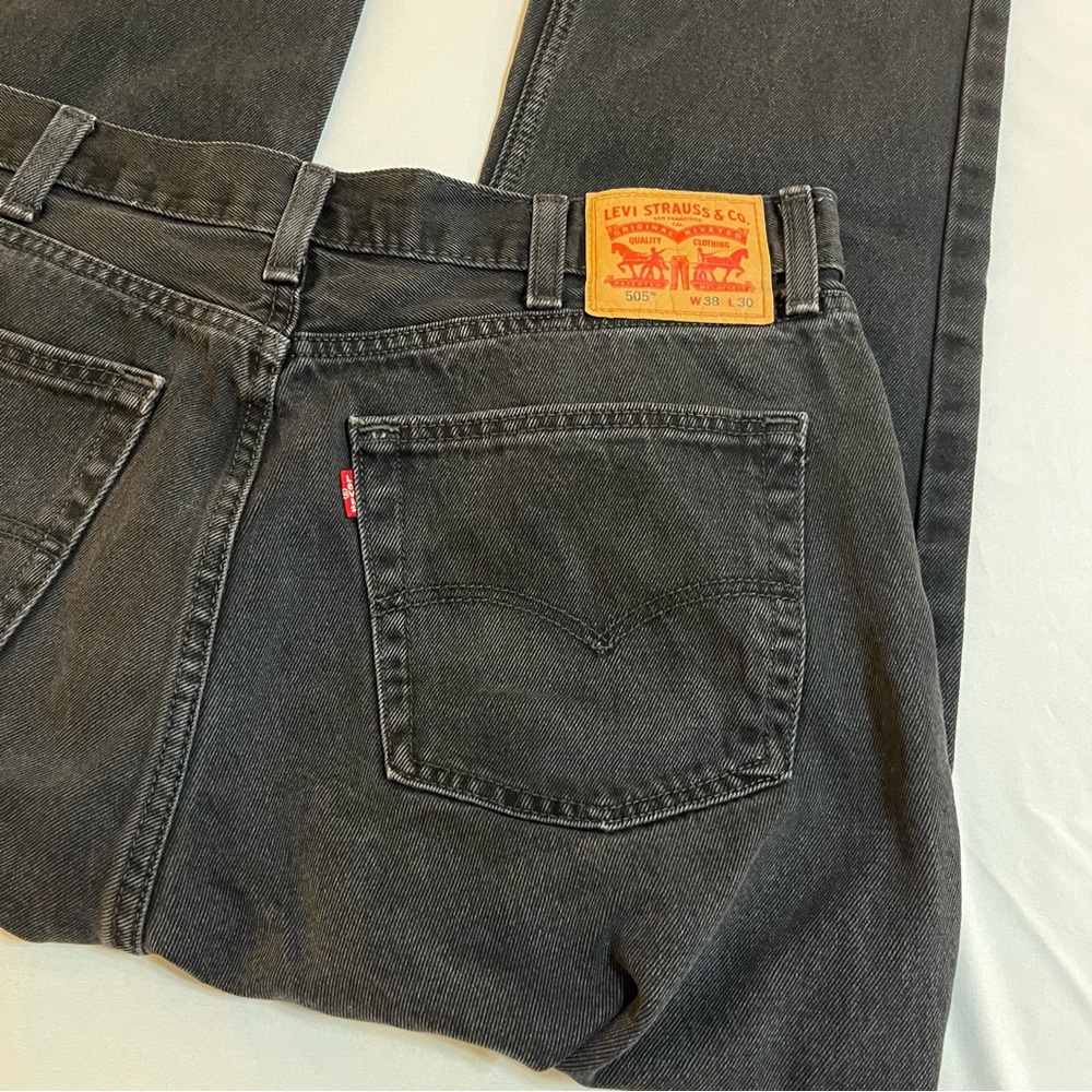 Levis Levi's mens 505 black Regular fit Straight jeans 100% cotton, 38x30
